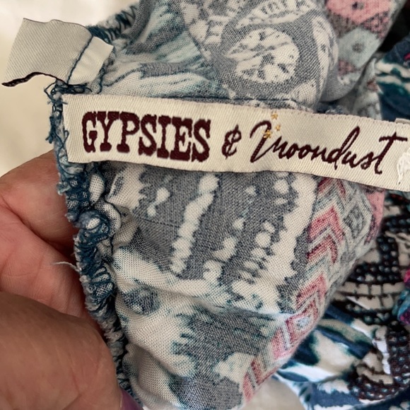 GYPSIES &moondust’s brand . Size M  . Floral - Picture 4 of 4